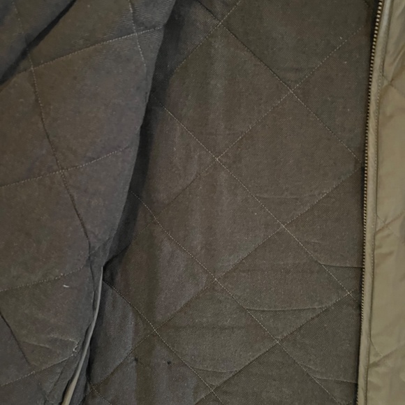 J Crew Men’s Quilted Vest - Picture 3 of 5